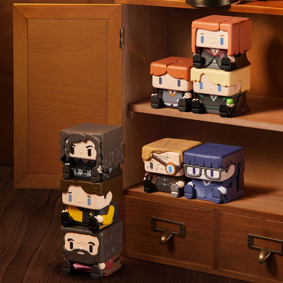Pop Mart Harry Potter POP CUBE-2 figures displayed inside and next to a closet scene