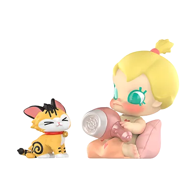 POP MART Baby Molly & Baby Tabby Series – Face the Storm figure