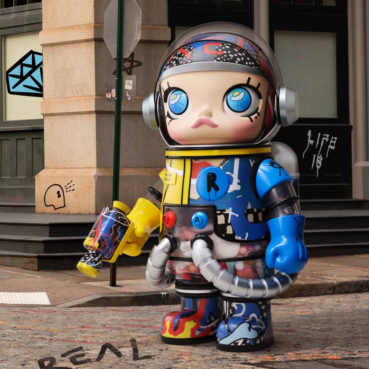 MEGA SPACE MOLLY 1000% Trevor Andrew